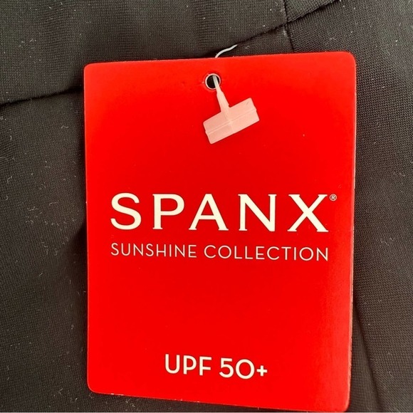 SPANX - Sunshine Shorts 10" Bermuda - Very Black - Size L - NWT - Picture 3 of 4